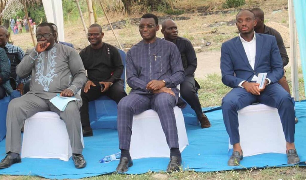 Amou-Oblo : bientôt de l'eau potable à suffisance, le Stade se modernise Amou-Oblo